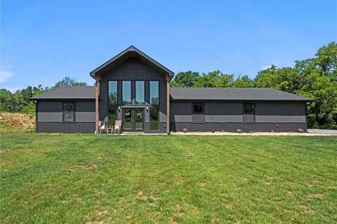 18818 Thompson Road, Kearney, MO 64060