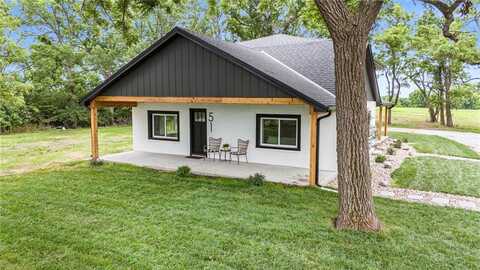 51 SE 208th Street, Holt, MO 64048