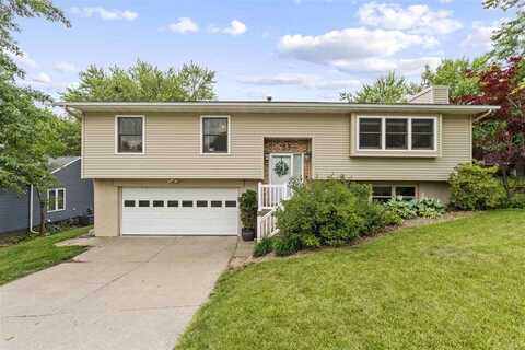 33 Denbigh Dr, IowaCity, IA 52246