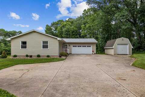 1428 Timber Ridge Trl, Solon, IA 52333