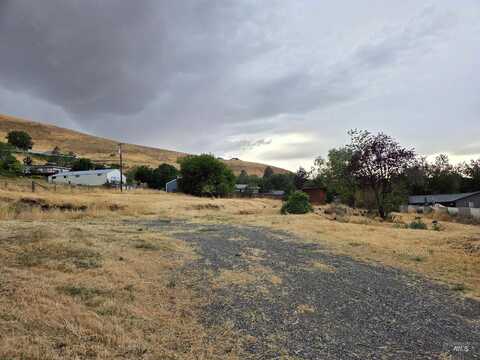 320 Harding St, Asotin, WA 99402