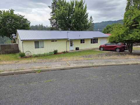 256 Shasta Circle, Orofino, ID 83544