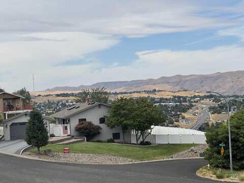 411 Valley Vista Blvd, Lewiston, ID 83501
