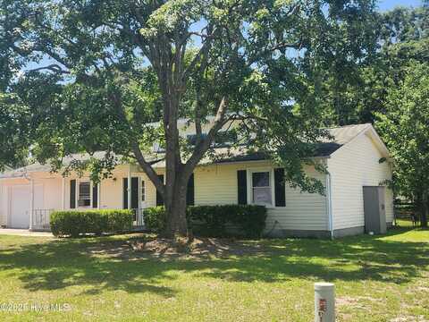 205 Cinnamon Drive, Hubert, NC 28539