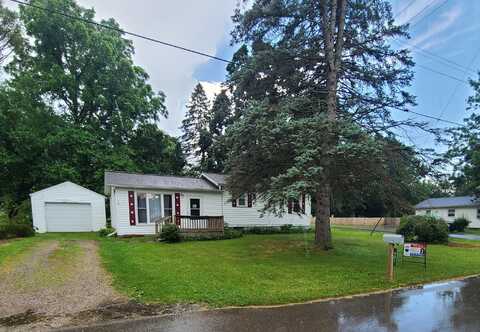 901 Helena Avenue, Jackson, MI 49203