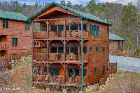 880 Great Smoky Way, Gatlinburg, TN 37738
