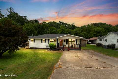 2390 Wildwood Rd, Maryville, TN 37804