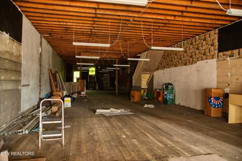 E 115 Broadway St, Lenoir City, TN 37771