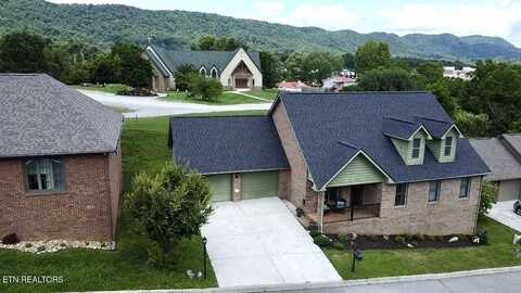135 Whisper Creek Rd, La Follette, TN 37766