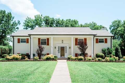 8704 Rushmore Drive, Knoxville, TN 37923