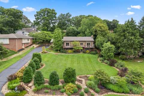 12313 N Fox Den Drive, Knoxville, TN 37934