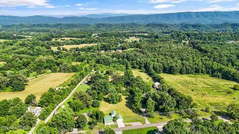 904 Ridge Rd, Maryville, TN 37803