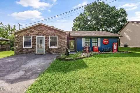 2837 Willa View Drive, Pigeon Forge, TN 37863