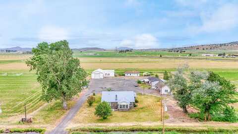 9452 Matney Way, Klamath Falls, OR 97603