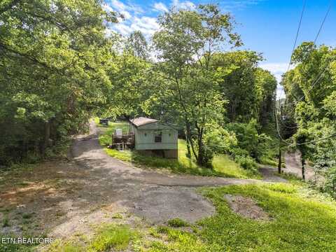 9217 Kodak Road SE, Kodak, TN 37764