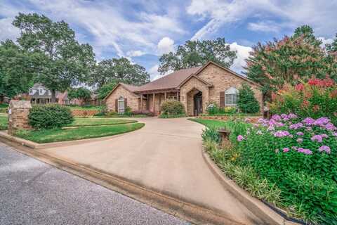 1604 Colonial Drive, Longview, TX 75605