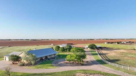 7714 County Rd 7650, Wolfforth, TX 79382
