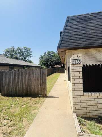 5433 40TH Street, Lubbock, TX 79414