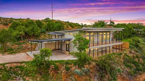 251 Lariat Loop, Lubbock, TX 79404
