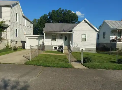 424 Edgewater Drive, Irvine, KY 40336