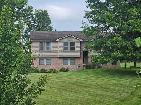 105 Woods Point Drive, Berea, KY 40403