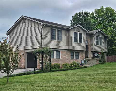 105 Woods Point Drive, Berea, KY 40403