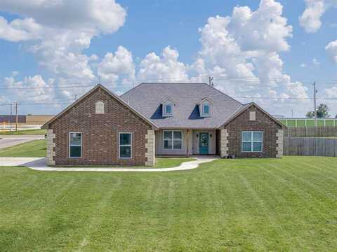 5605 NE Snowy Owl, Elgin, OK 73538