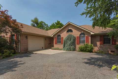 26 High Meadow Dr, Lexington, VA 24450