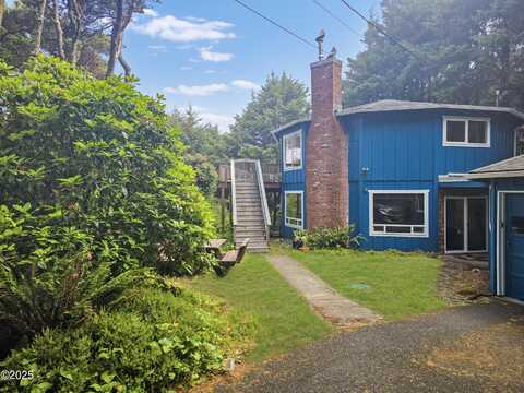 6989 SW Surfland Street, South Beach, OR 97366