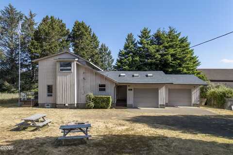 180 NW Pine Street, Waldport, OR 97394