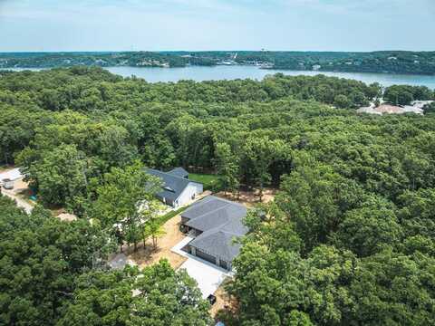 370 Via Appia Dr, Sunrise Beach, MO 65079
