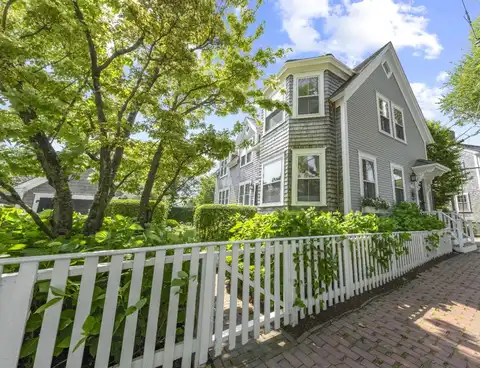 8 Milk Street, Nantucket, MA 02554