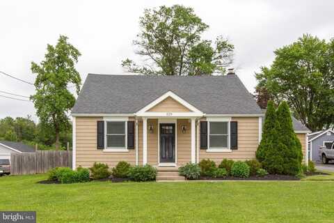 529 KEYSTONE DR, SELLERSVILLE, PA 18960