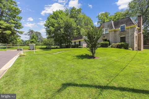 7600 CHARLESTON DR, BETHESDA, MD 20817