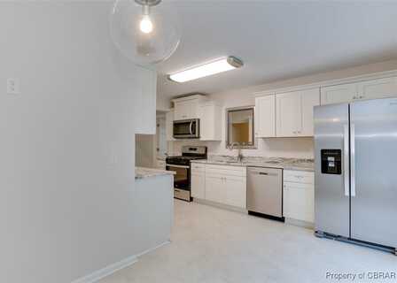111 Roberta Dr, Hampton, VA 23666