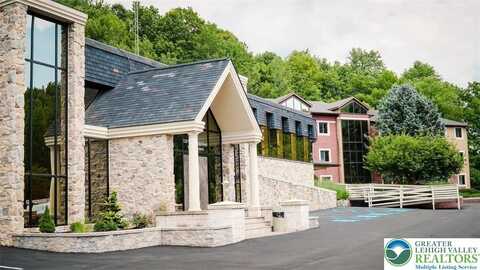 528 Seven Bridge Road unit: 100A, EAST STROUDSBURG, PA 18301