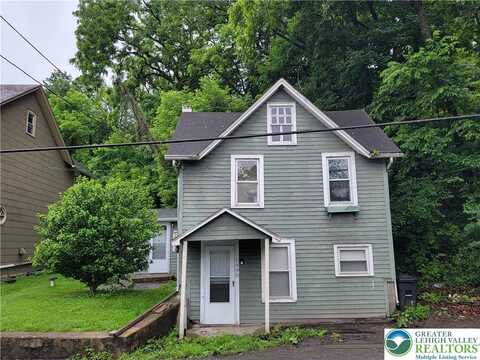 1990 S Delaware Drive, Williamstown, PA 18042