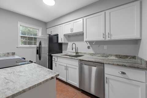 5686 QUINCE, Memphis, TN 38119