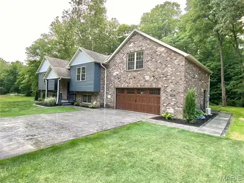 26339 Jersey Landing Road, Godfrey, IL 62035