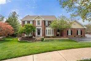 12816 Pelham Estates Drive, Des Peres, MO 63131