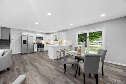 9 Linda Lane, Saint Peters, MO 63376