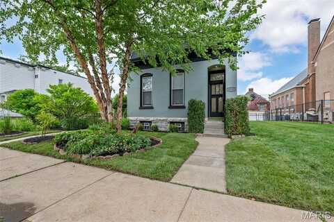 6713 Virginia Avenue, Saint Louis, MO 63111