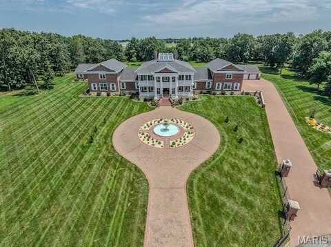 345 COACH Road, Lebanon, MO 65536