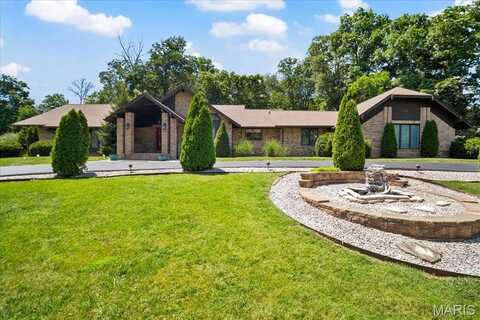 59 Meadowbrook Country Club Estates Drive Estate, Ballwin, MO 63011