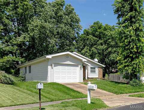 2675 Lindsay Lane, Florissant, MO 63031
