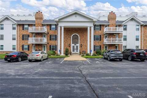 312 Clayton Crossing Drive, Ellisville, MO 63011