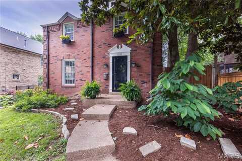 1076 N Jackson Avenue, University City, MO 63130