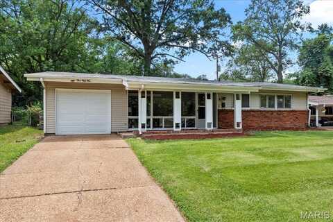 355 Waterford Drive, Florissant, MO 63033