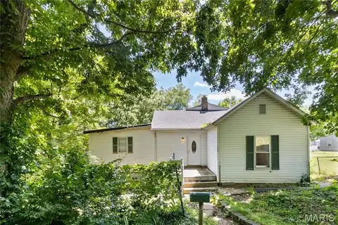 1009 S 3rd Street, De Soto, MO 63020