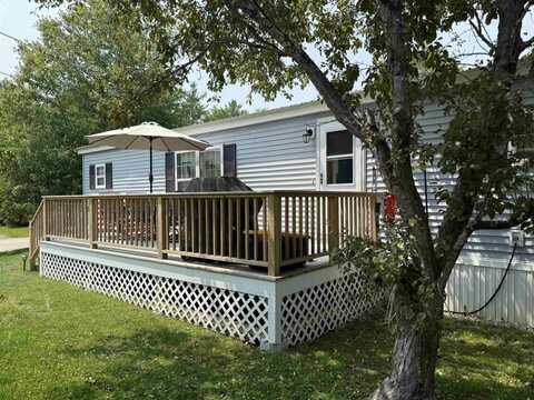 8 Sir Lancelot Drive, Exeter, NH 03833